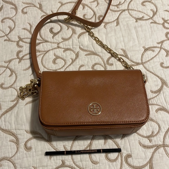 Tory burch crossbody bag never used - Picture 3 of 3